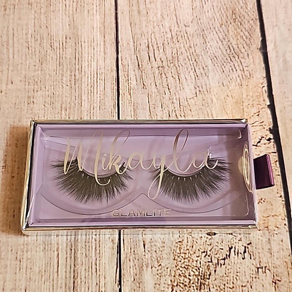 BNIB Glamlite x Mikayla Bundle - Picture 3 of 14